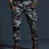 Wholesale men's casual pants, slimming camouflage jogging tight-fitting pants, multi-pocket cargo pants, trendy sportswear pants for men details Picture